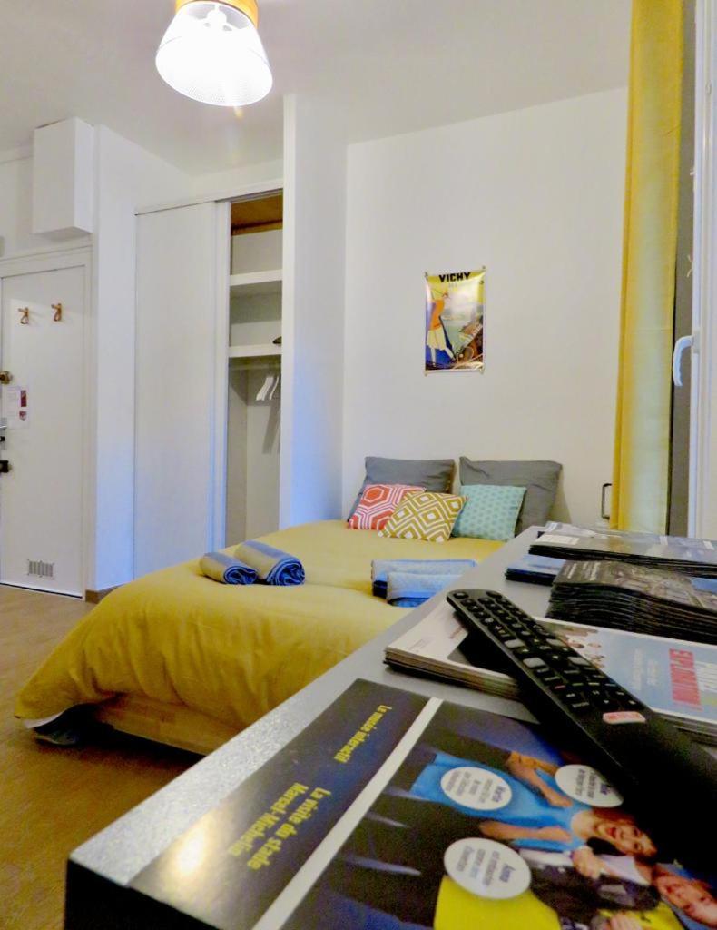 Le Skandi - 28 M² Renove Entre Gare & Centre-Ville Vichy Bagian luar foto
