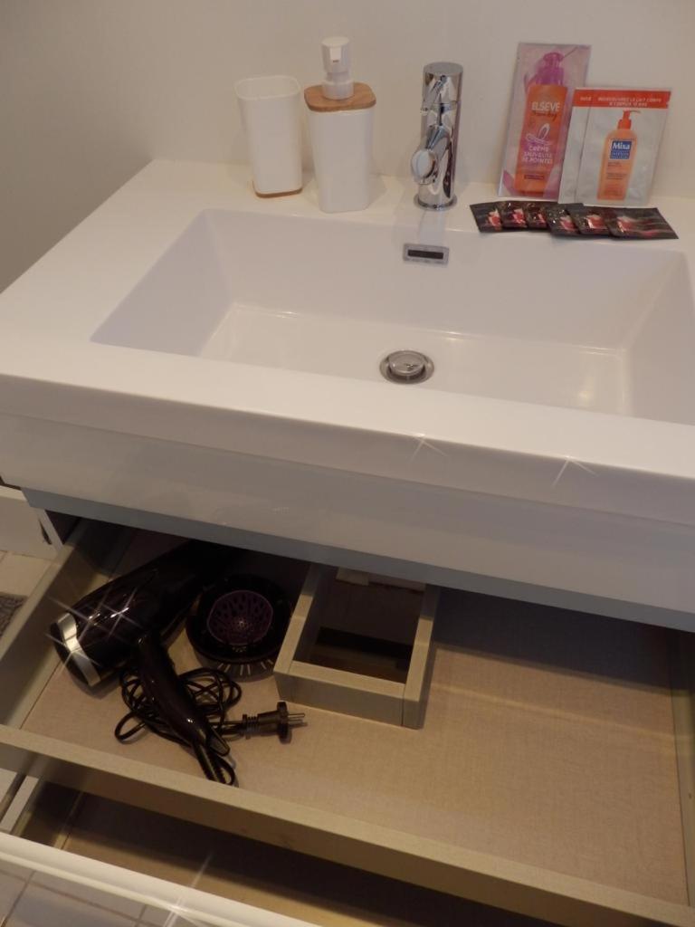 Le Skandi - 28 M² Renove Entre Gare & Centre-Ville Vichy Bagian luar foto
